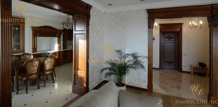 Отделка дверного проема деревом