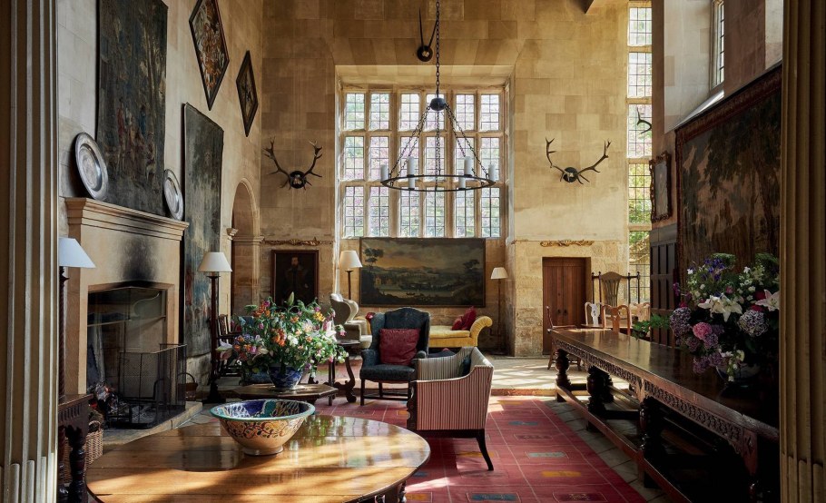 Средневековый интерьер