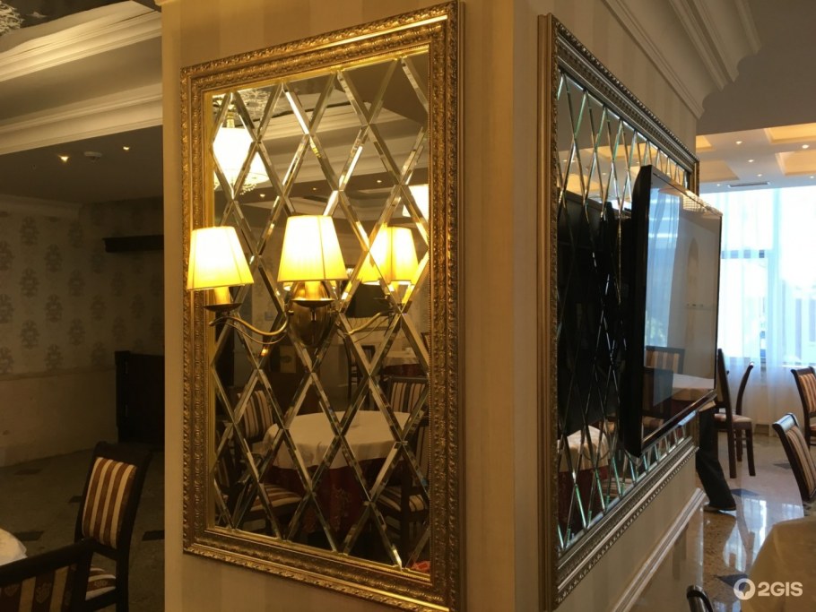 Зеркальная плитка с фацетом в Леруа