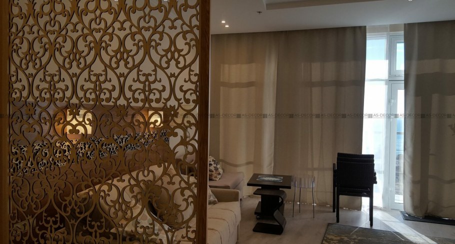 Резная перегородка коричневая