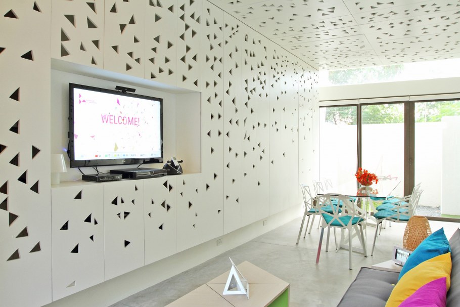 Интерьер гостиной из ПВХ панелей