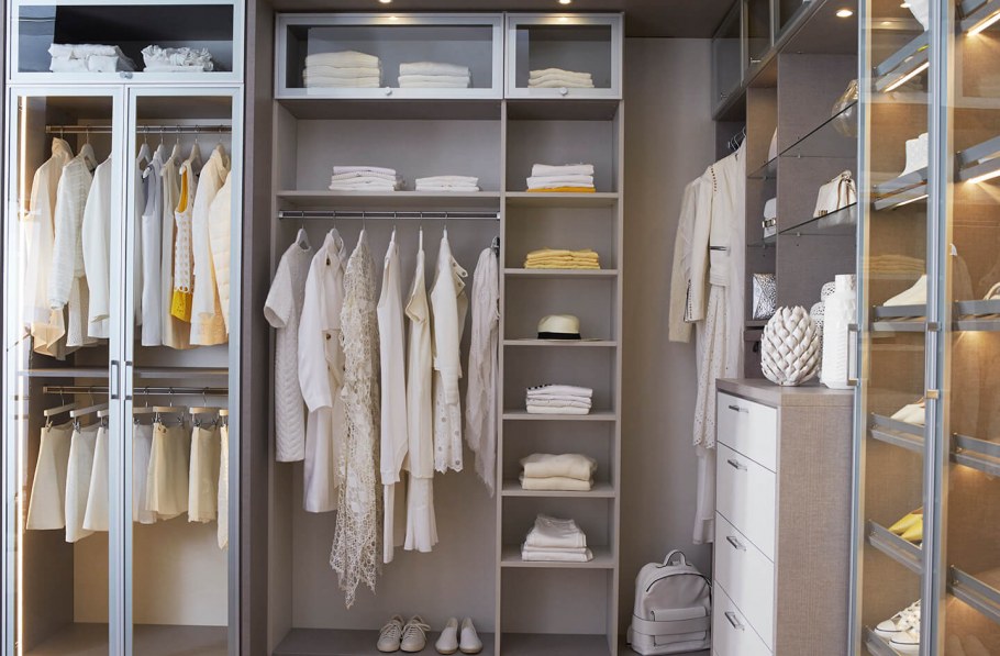 Рыбацкий шкаф в квартире