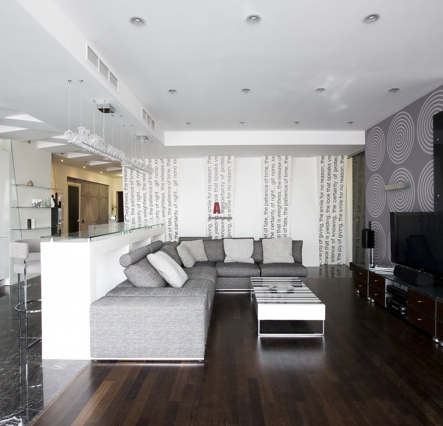 Светло серая кухня-гостиная