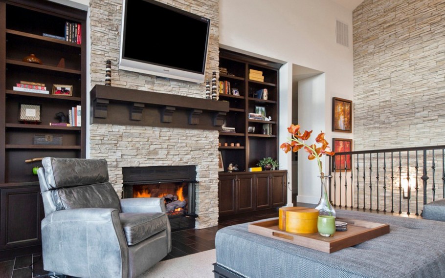 Кирпичный камин в интерьере