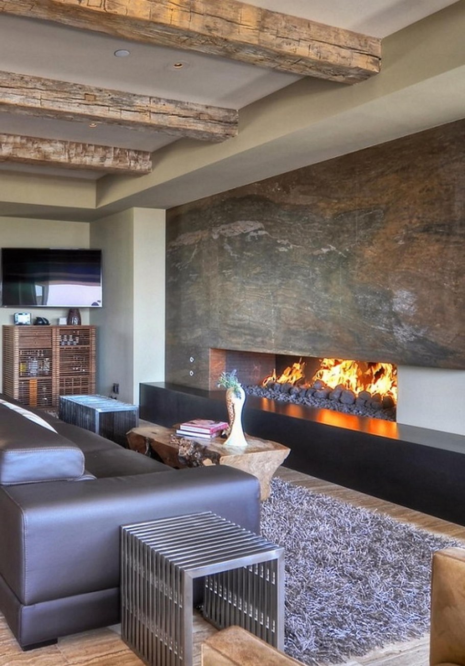 Стильная гостиная с камином