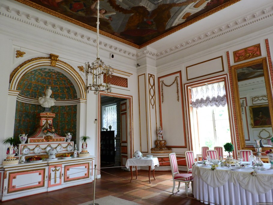 Гостиная в стиле русской усадьбы