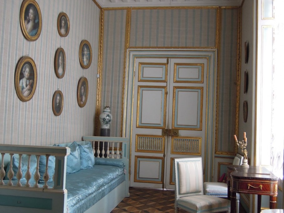 Гостиная в дворянской усадьбе 18-19 в. Кусково