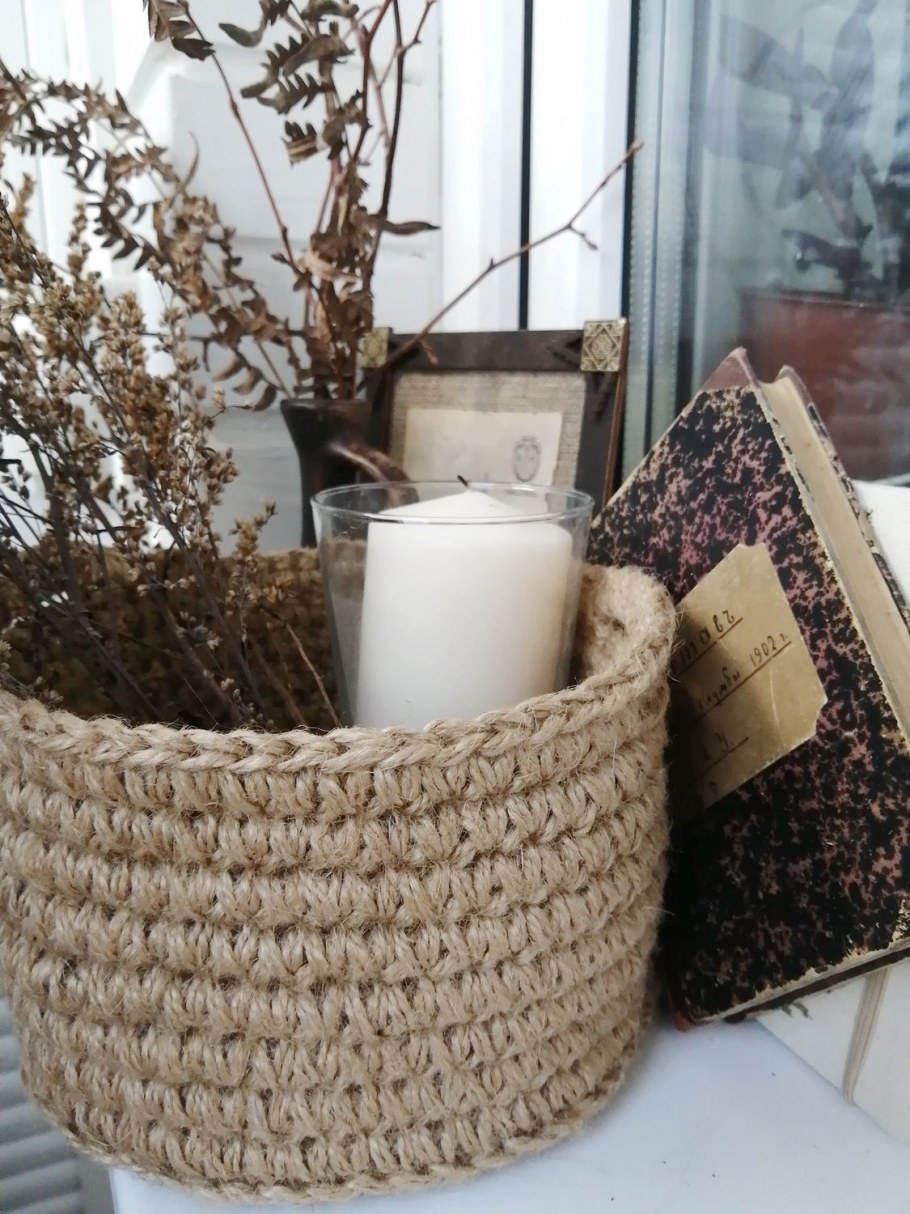 Интерьерные корзины из джута