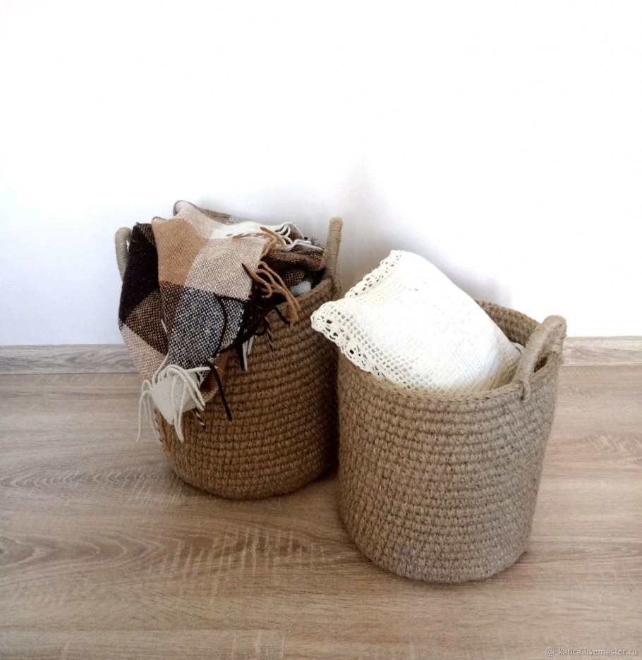 Плетеные корзины в интерьере