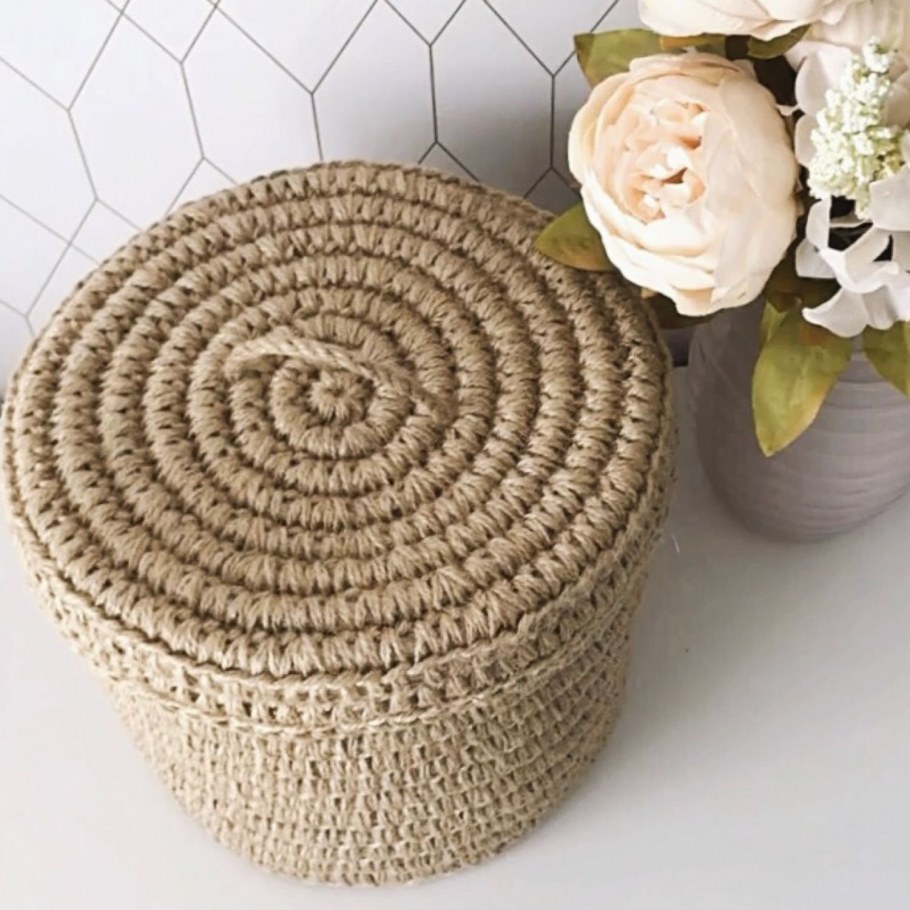 Интерьерные корзины из джута