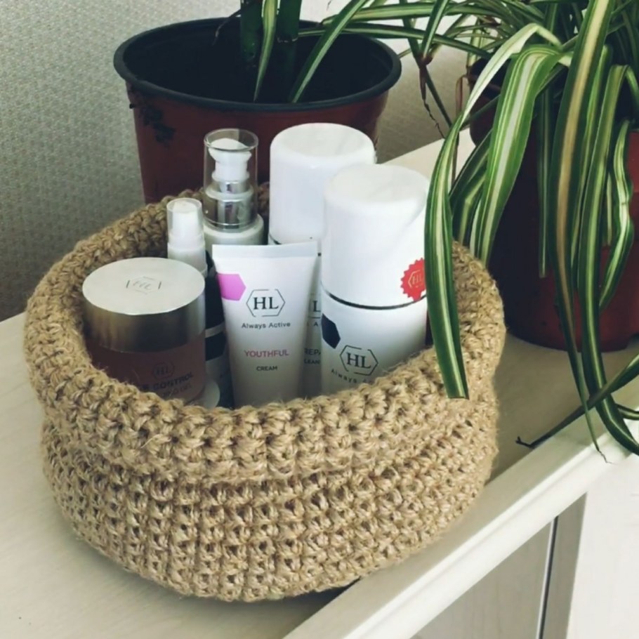 Джутовые корзины в интерьере