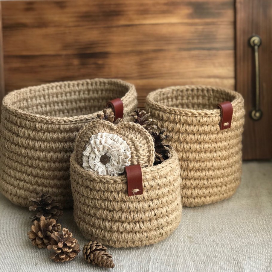 Плетеная корзина из джута