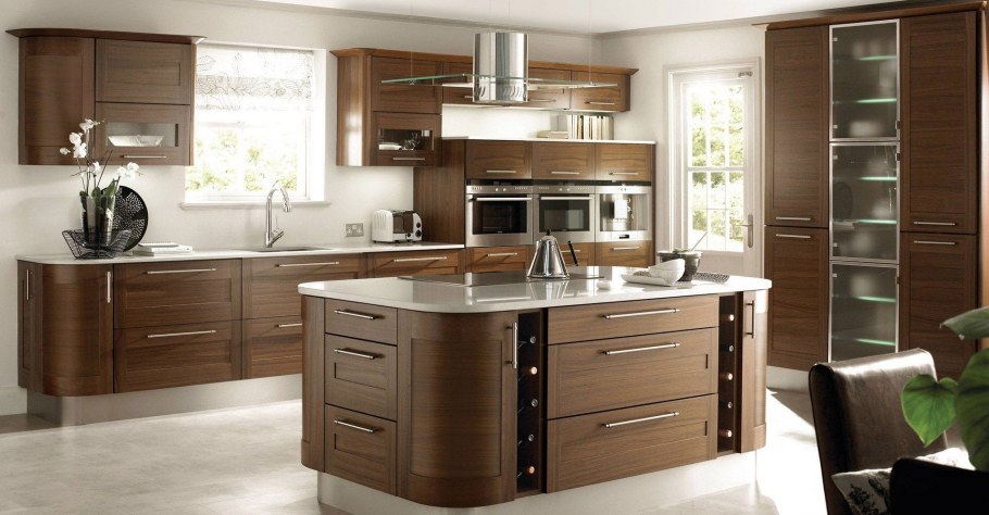 Кухонные гарнитуры под дерево