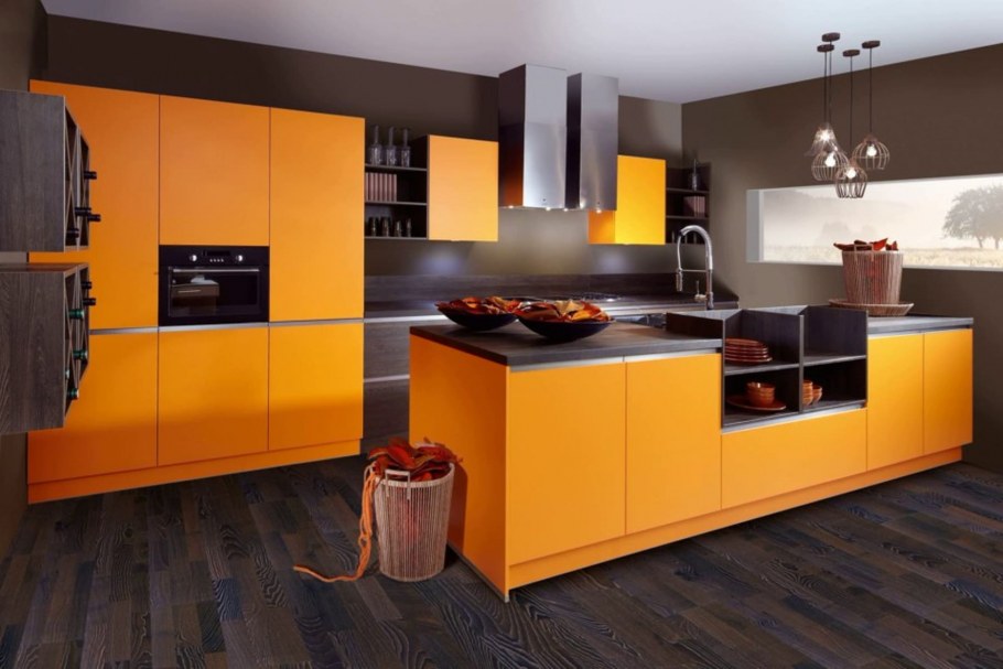 Оранжевая кухня