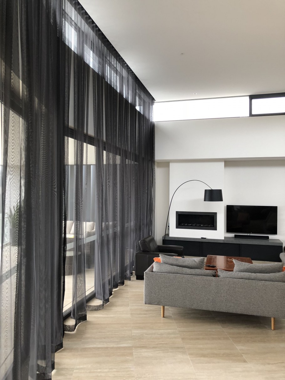 Белый диван в стиле Минимализм