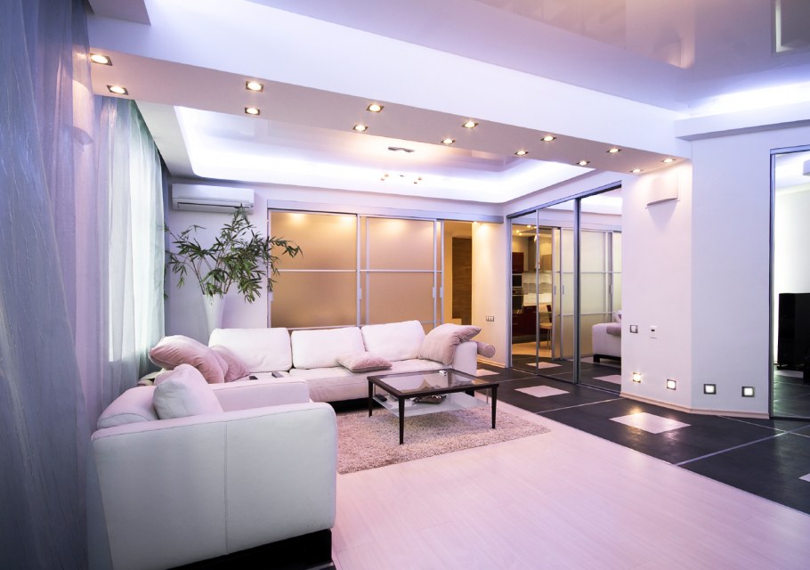 Центр свет Инфинити трек