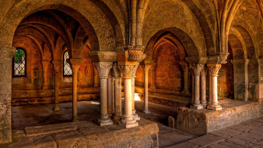 Романский собор