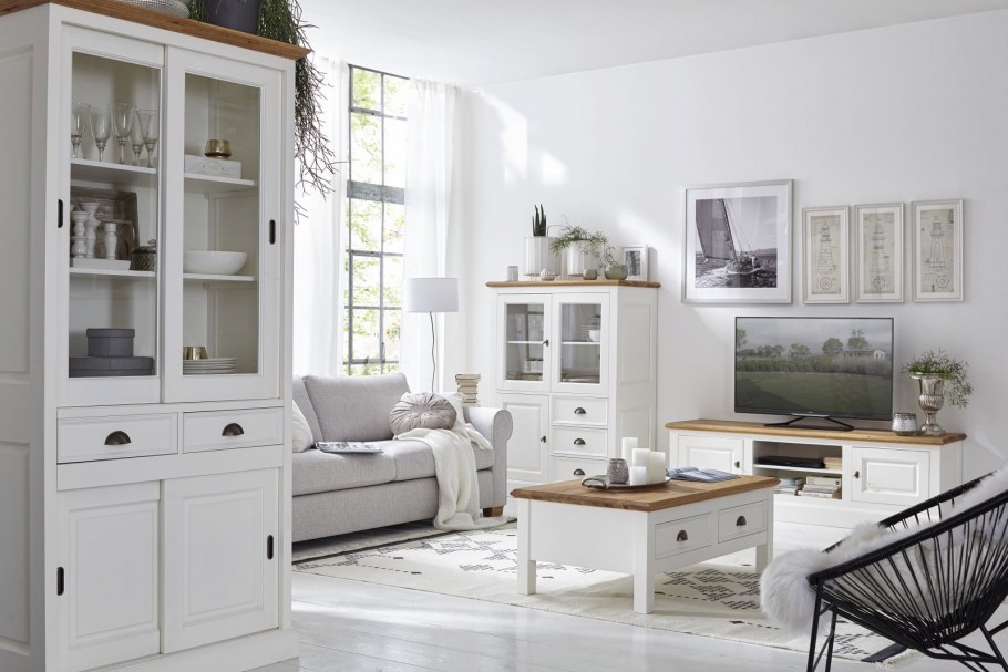 ХЕМНЭС витрина в интерьере