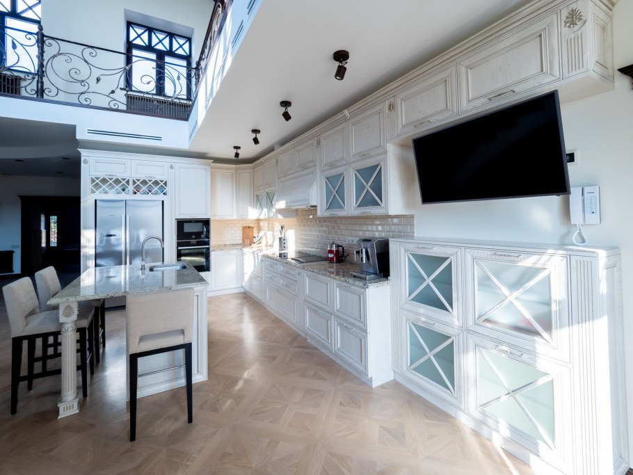 Кухня Неоклассика п образная