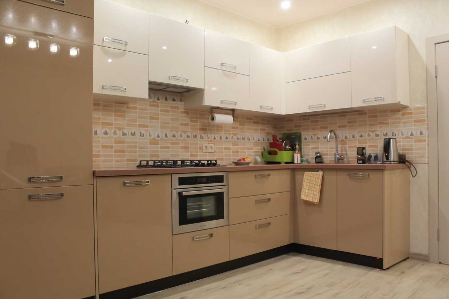 Кухня ваниль капучино глянец