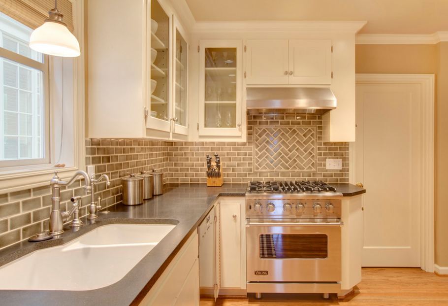 Кухни в светлых тонах фото