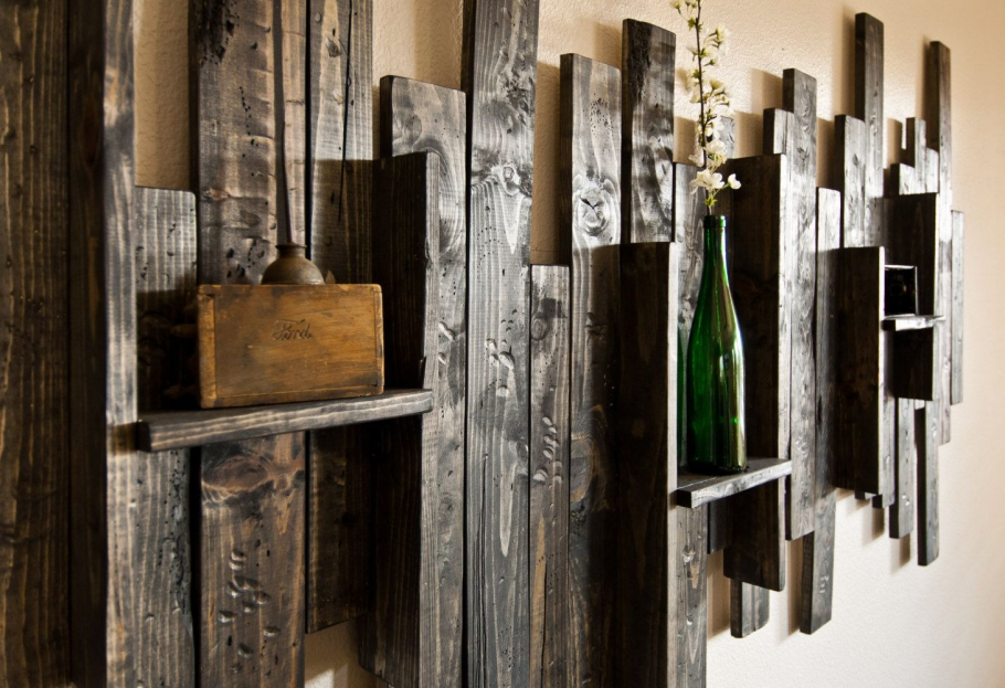 Старые доски в интерьере