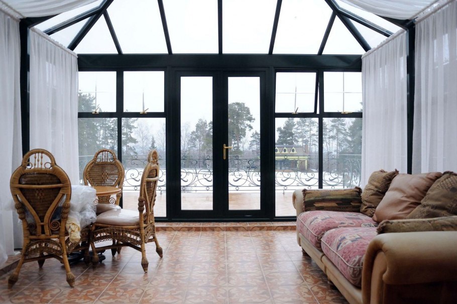 Поселок Барвиха, Рублево-Успенское шоссе