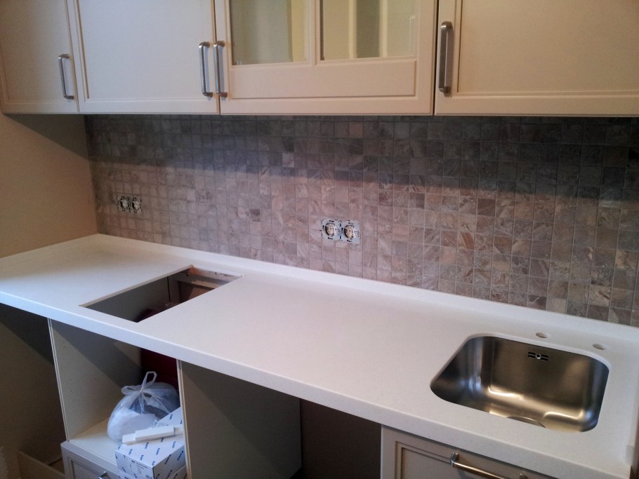 Бортик для столешницы на кухне