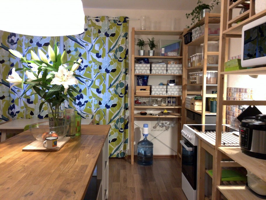 Икеа Ивар на кухне