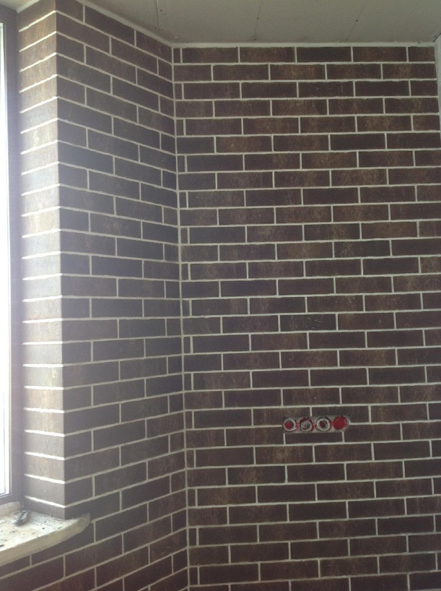 Балкон отделанный клинкером