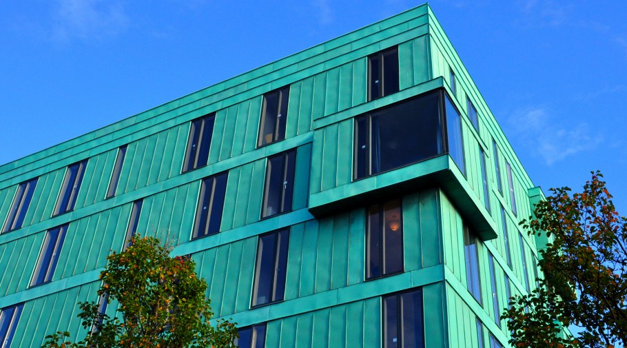 Металлические композитные панели GOLDSTAR фасад под медь