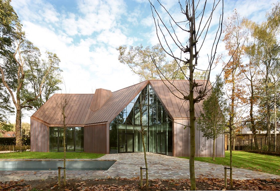 Дом в Москве из меди