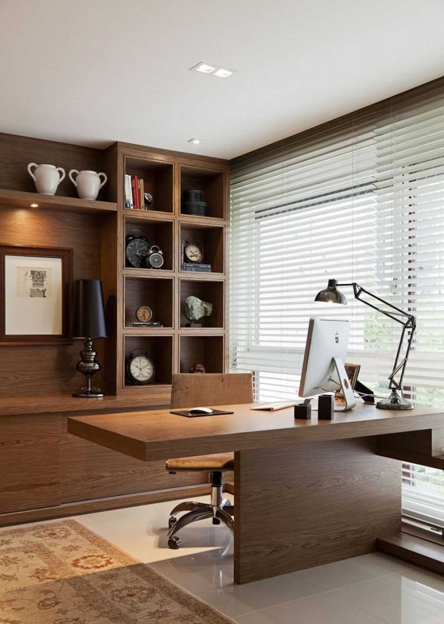 Интерьер кабинета в загородном доме