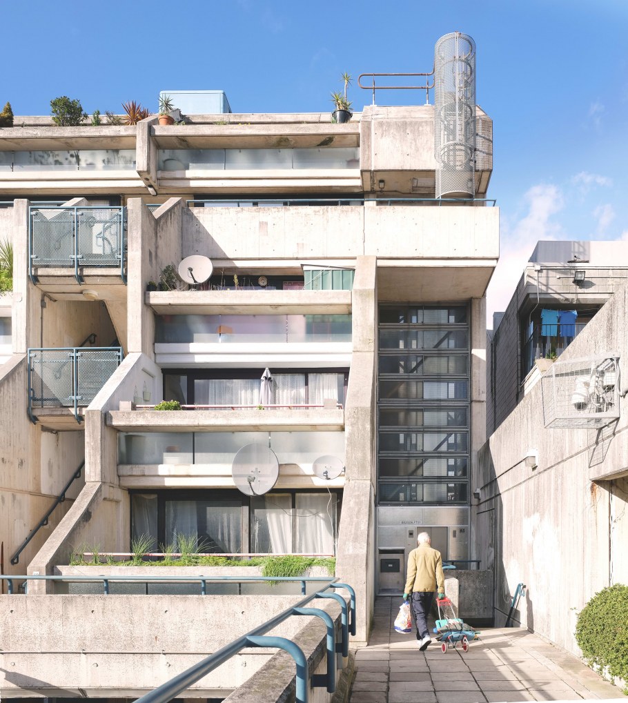 Брутализм в Англии