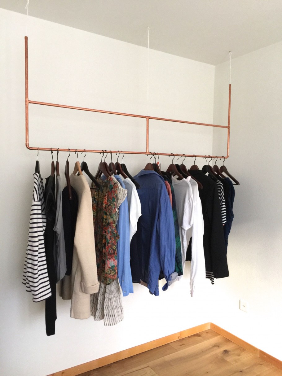 Вешалка в гардеробную комнату