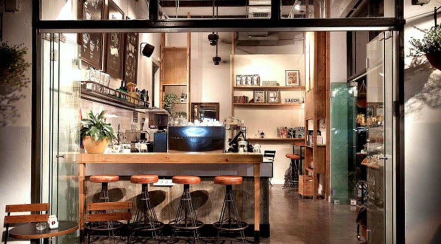 Кофейня панорамная витрина