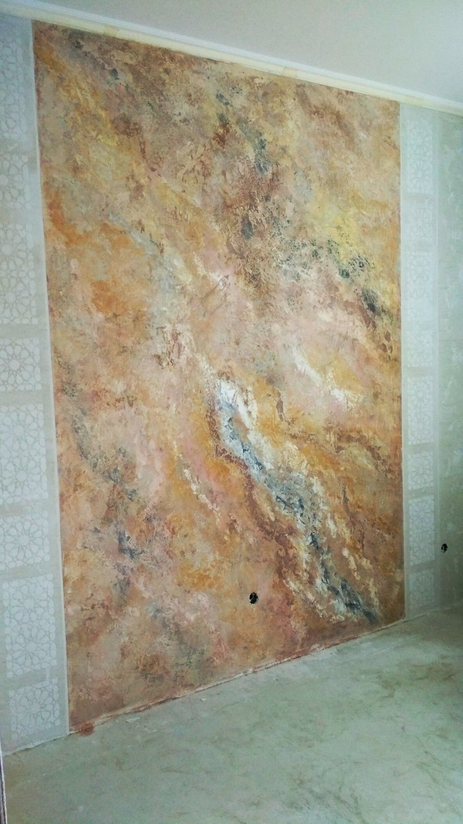 Венецианка мрамор на стене