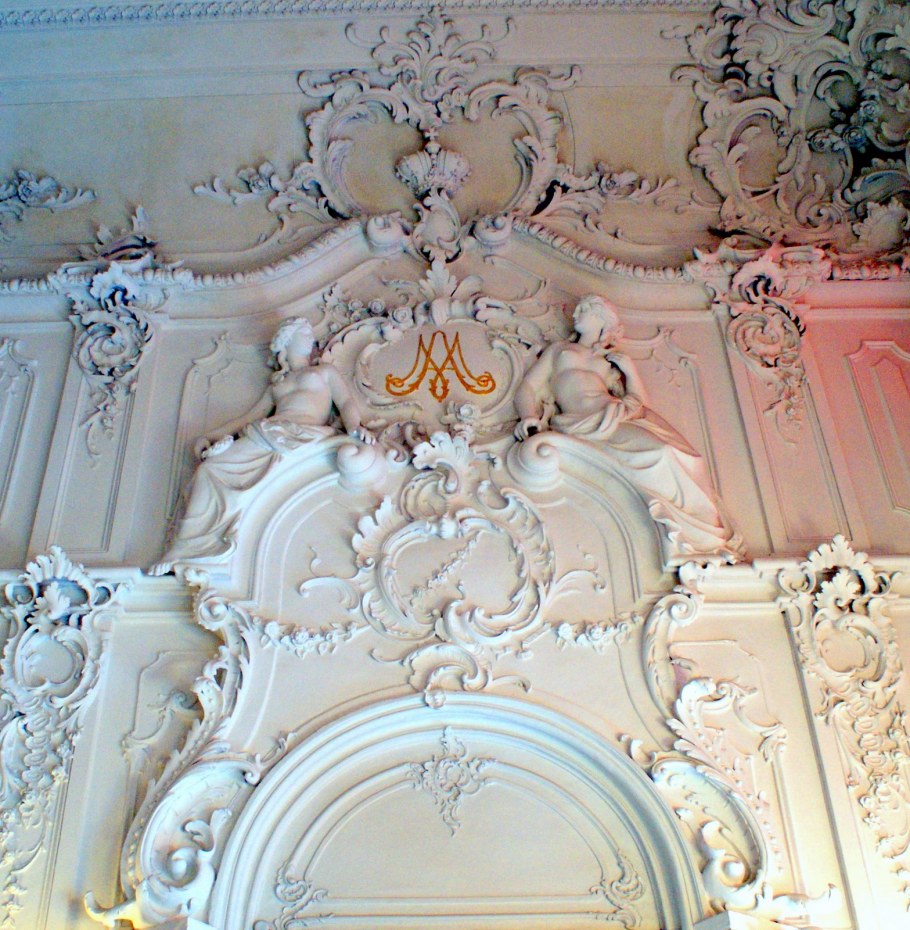 Воронцовский дворец барельеф