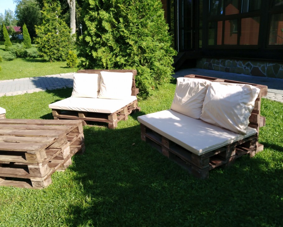 Мебель из паллет на мероприятие