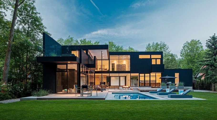 Панель умного дома в интерьере