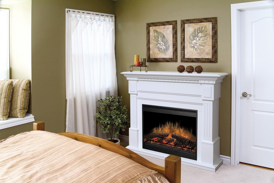 Электрокамин в спальне