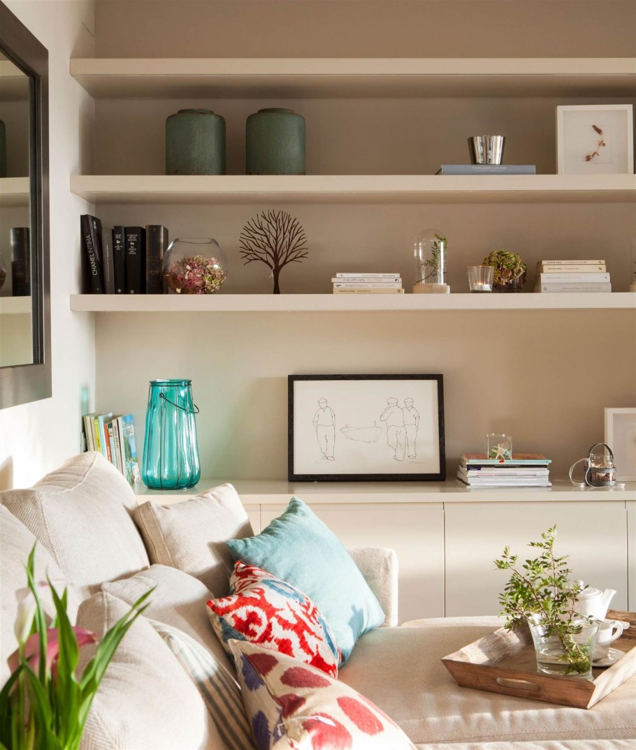 Полочка над камином