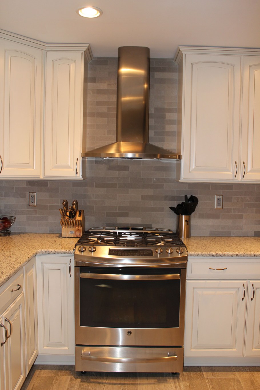 Кухонные гарнитуры с газовой плитой