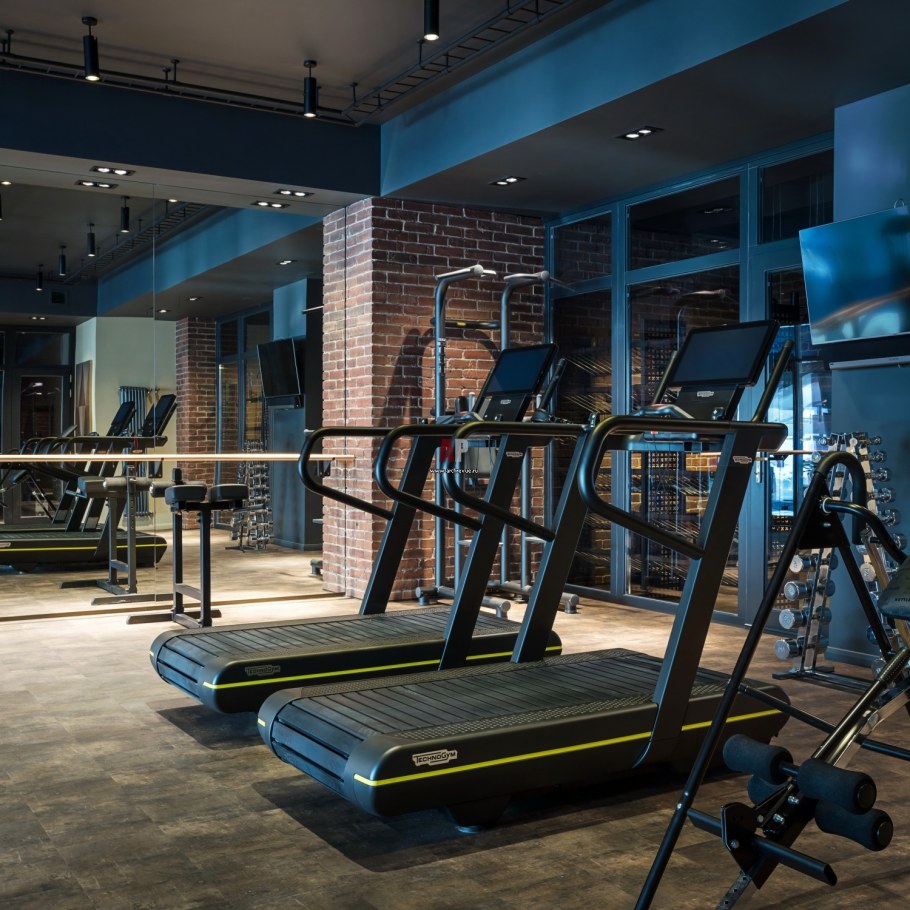 Интерьер тренажерного зала