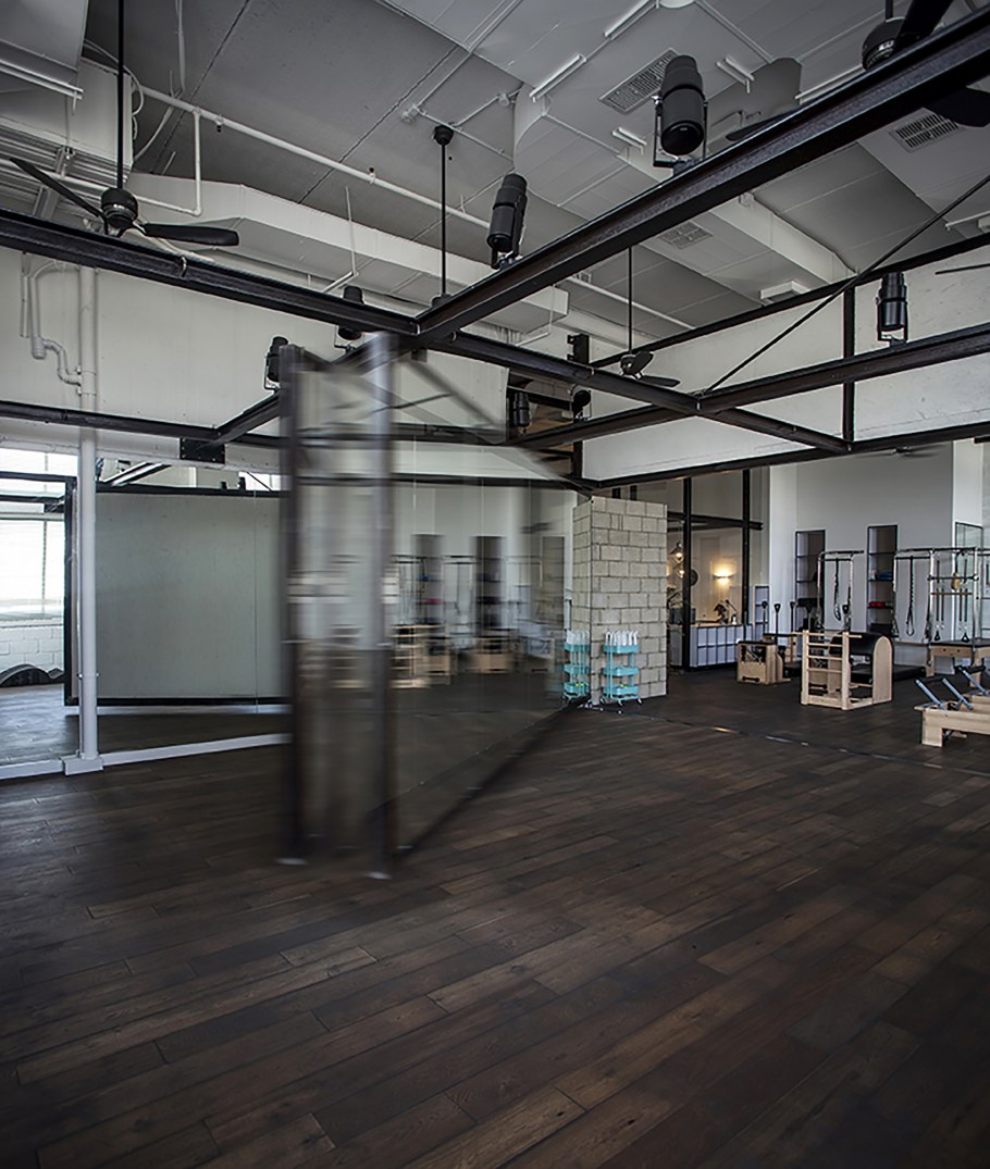 Интерьер фитнес студии