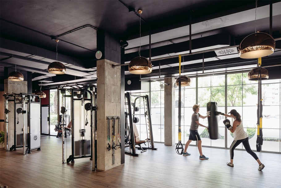 Стильный спортивный зал