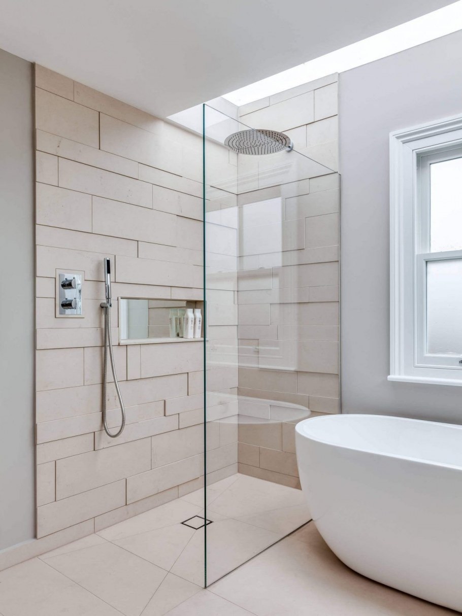 Стеклянная душевая кабина