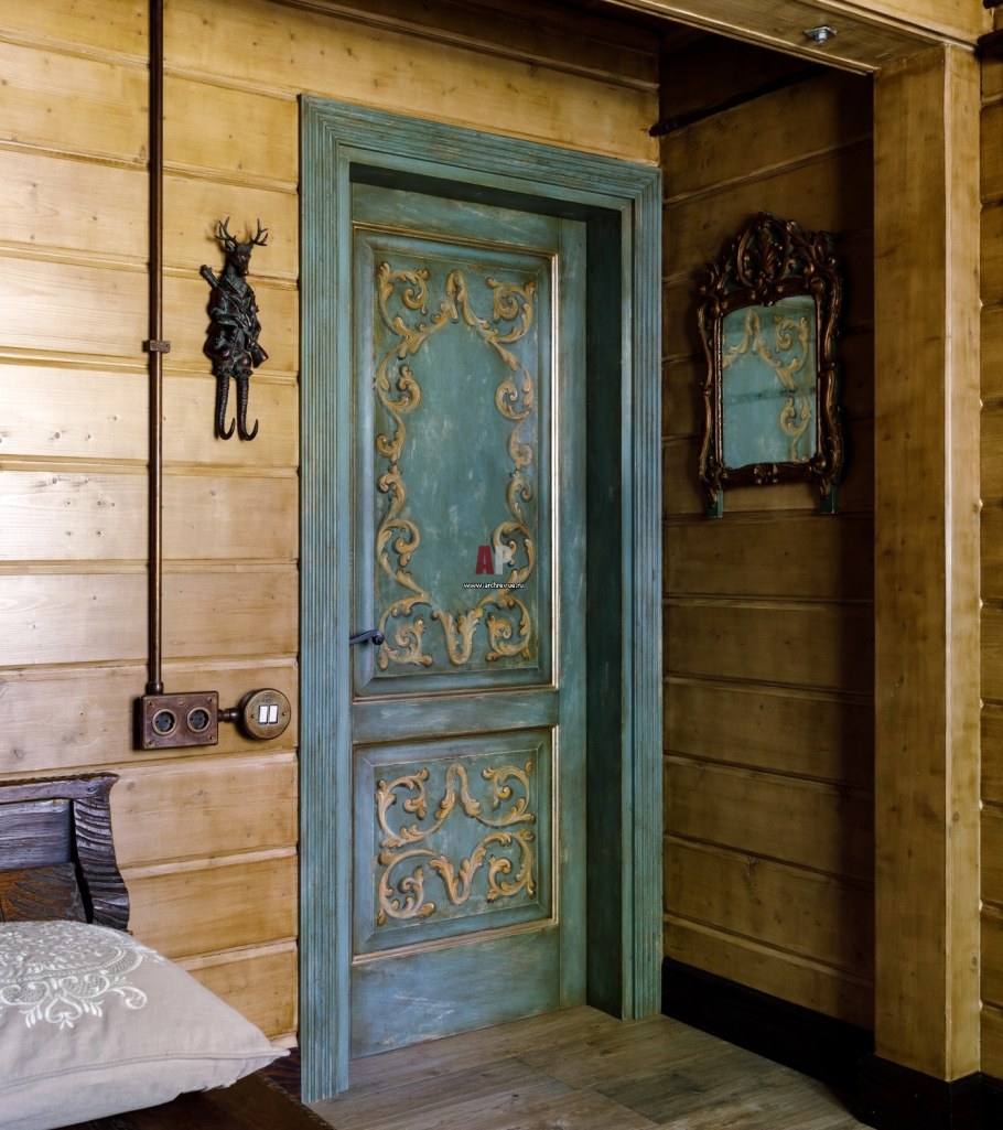 Двери в стиле Шале