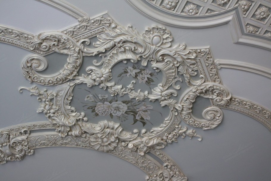 Картуши из гипса
