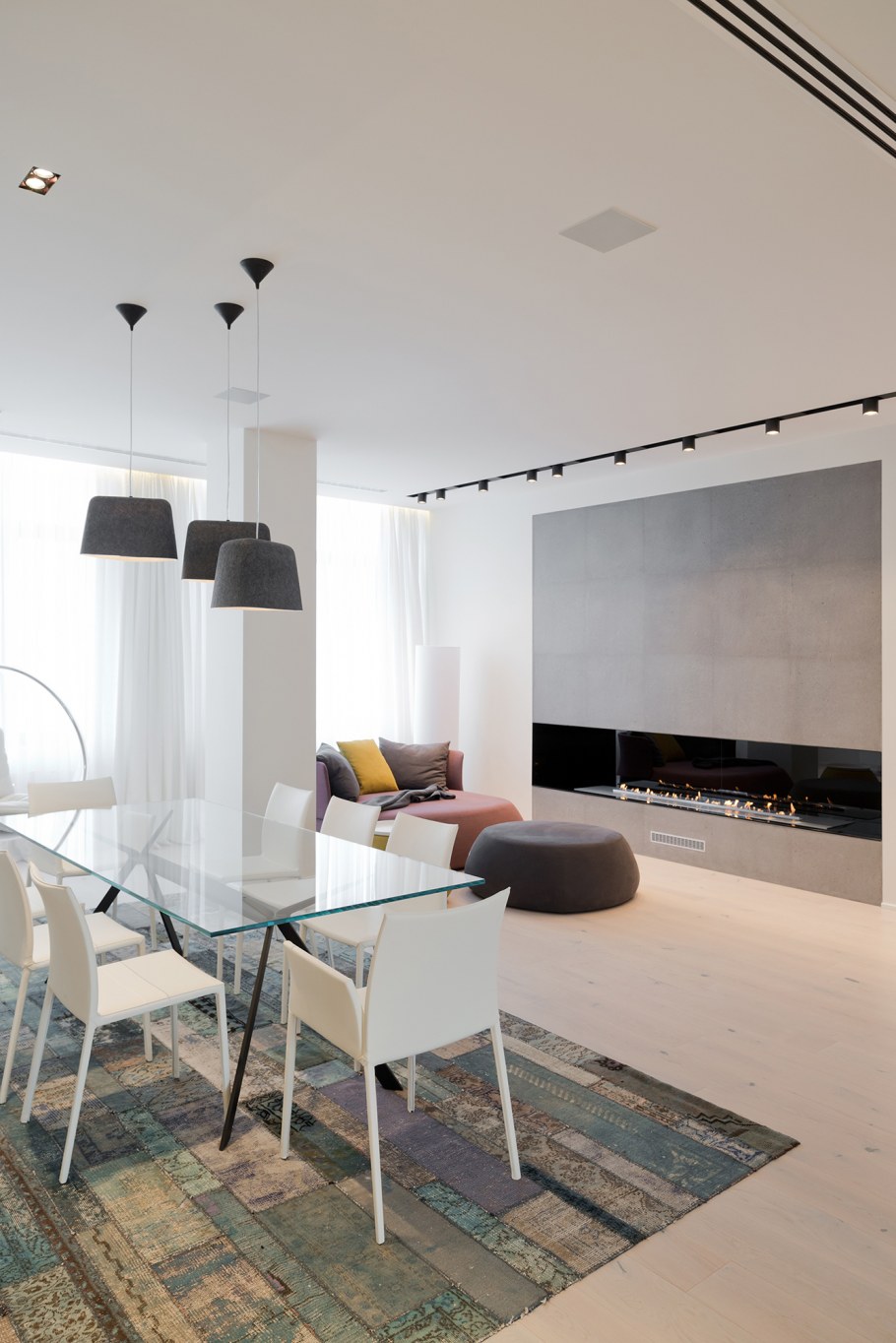 Белые стены в кухне гостиной Минимализм